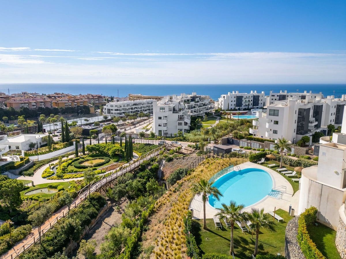 2 chambre Appartement à vendre à Fuengirola avec piscine - 695 000 € (Ref: 9976231)