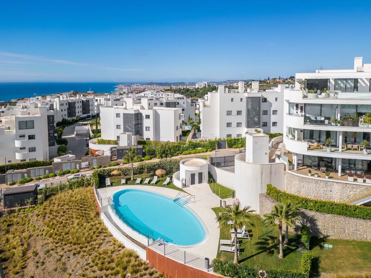 2 chambre Appartement à vendre à Fuengirola avec piscine - 695 000 € (Ref: 9976231)