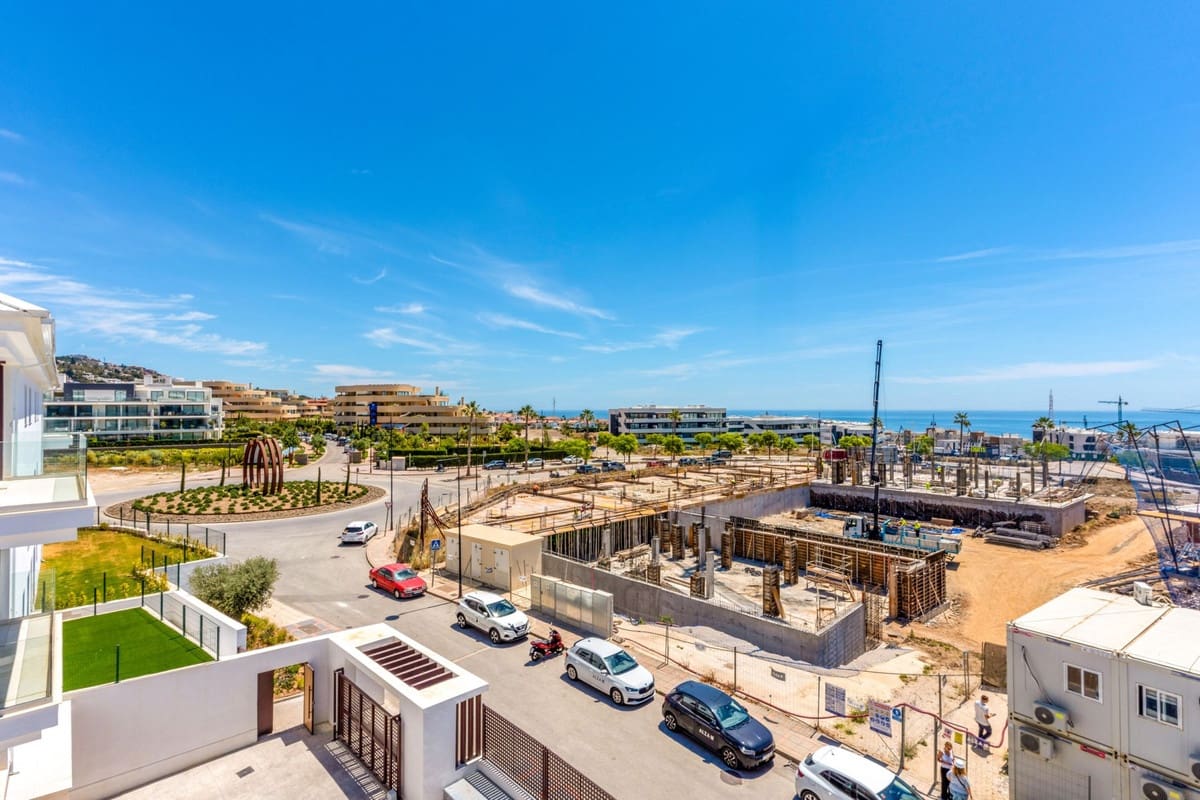 3 sypialnia Apartament na sprzedaż w Fuengirola z basenem - 679 000 € (Ref: 9976232)