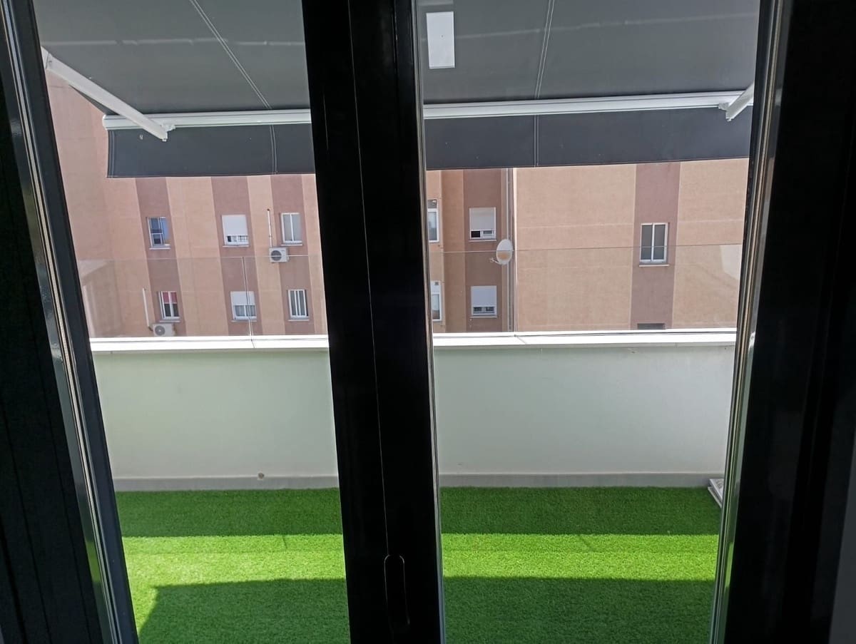 4 Zimmer Apartment zu verkaufen in Estepona mit Pool Garage - 745.000 € (Ref: 9976234)