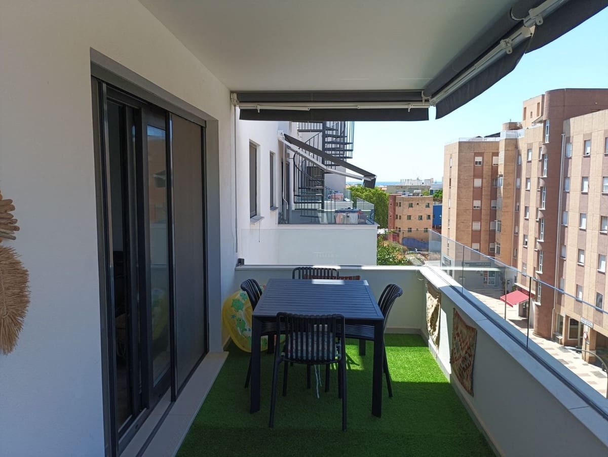 4 Zimmer Apartment zu verkaufen in Estepona mit Pool Garage - 745.000 € (Ref: 9976234)