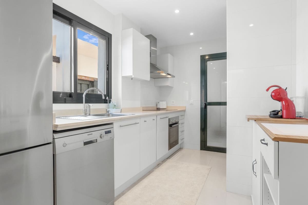 3 slaapkamer Appartement te koop in Casares met zwembad garage - € 710.500 (Ref: 9976235)