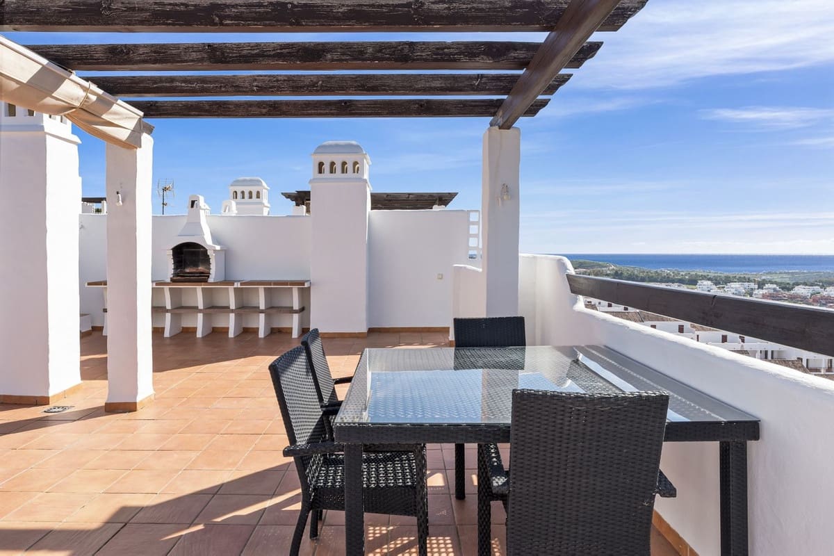 3 slaapkamer Appartement te koop in Casares met zwembad garage - € 710.500 (Ref: 9976235)