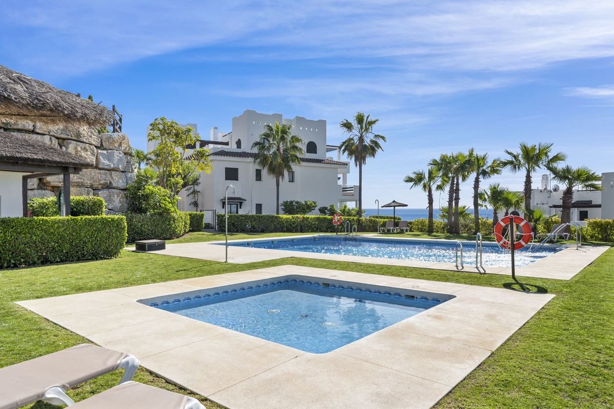 3 slaapkamer Appartement te koop in Casares met zwembad garage - € 710.500 (Ref: 9976235)