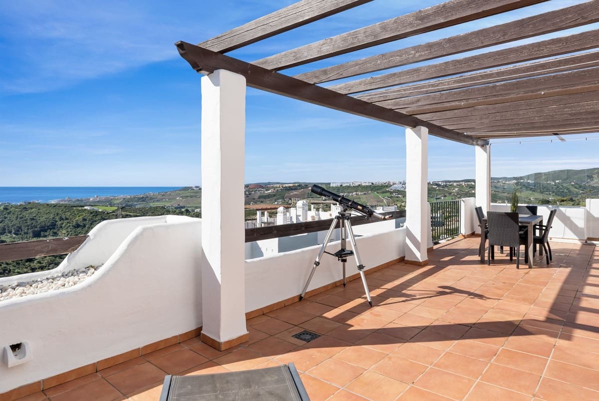 3 slaapkamer Appartement te koop in Casares met zwembad garage - € 710.500 (Ref: 9976235)