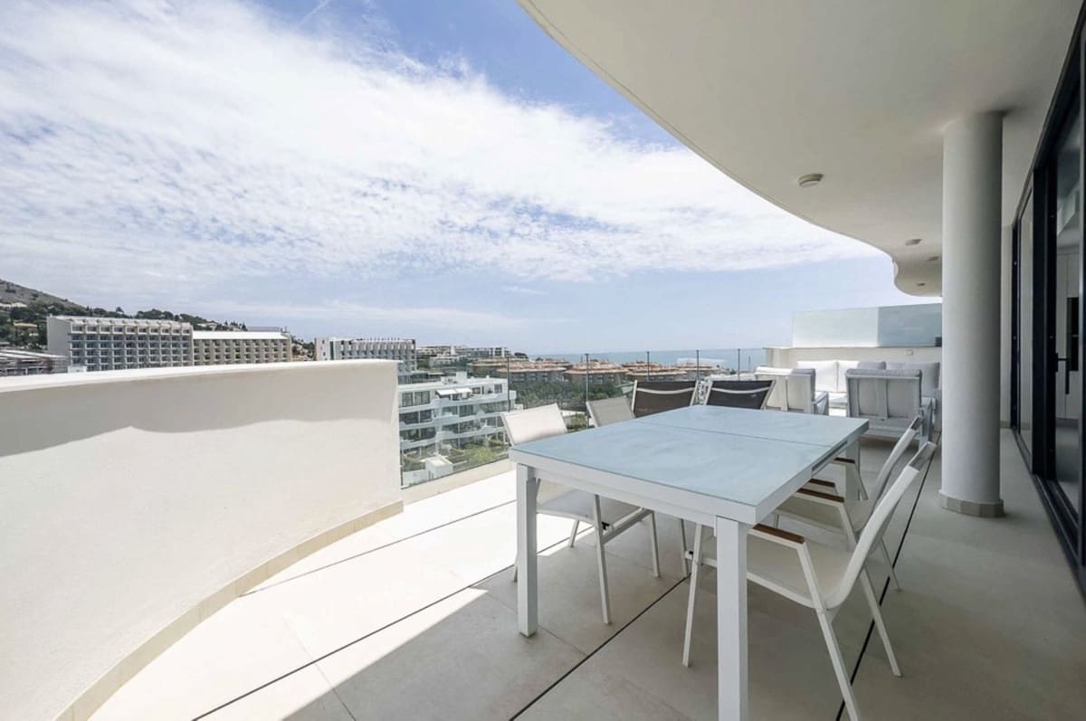 2 quarto Apartamento para venda em Fuengirola com piscina - 675 000 € (Ref: 9976237)