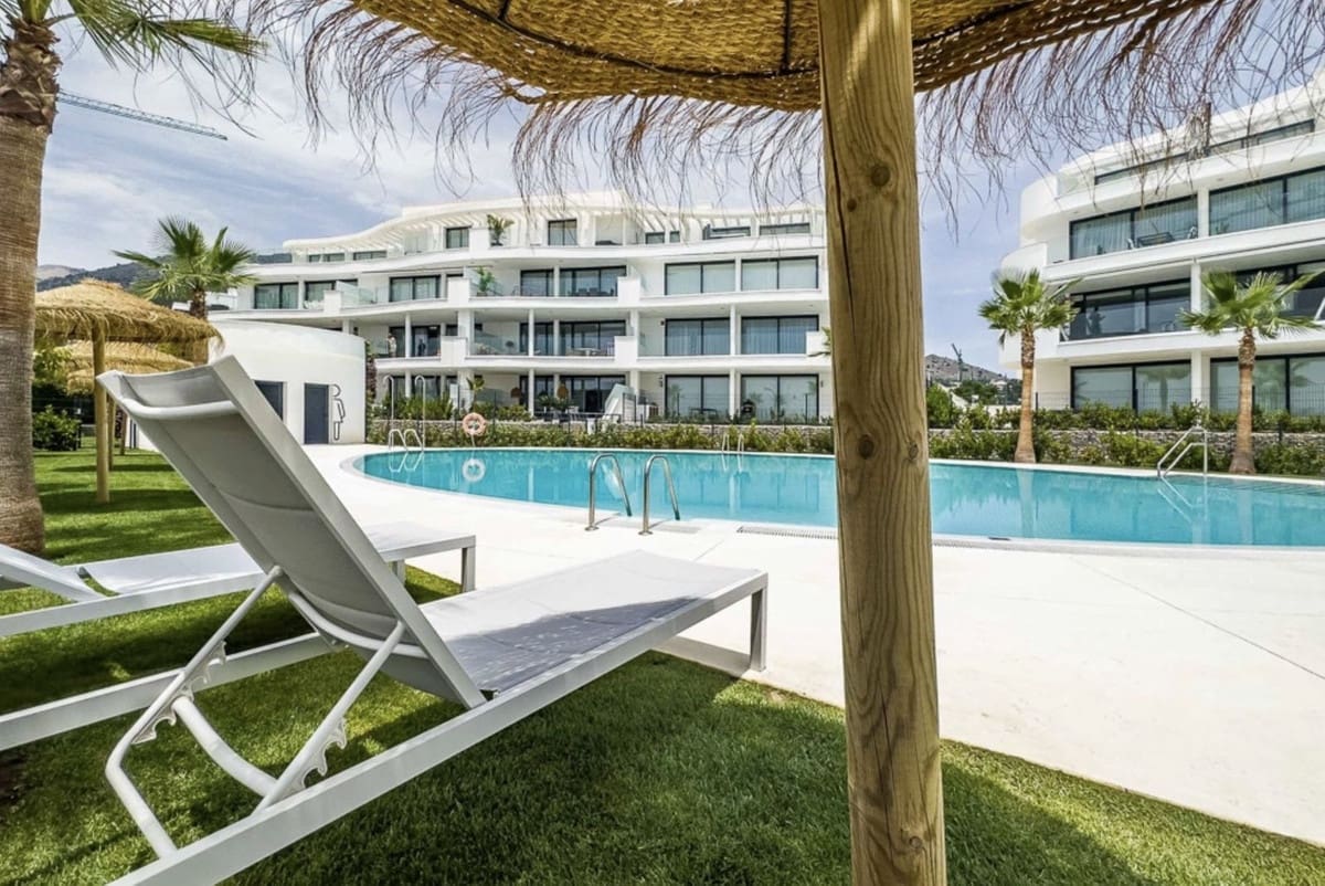 2 quarto Apartamento para venda em Fuengirola com piscina - 675 000 € (Ref: 9976237)