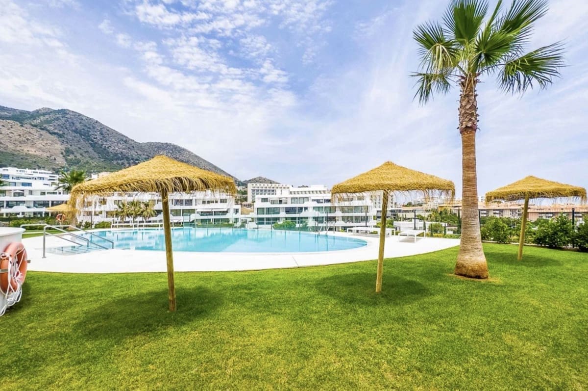 2 quarto Apartamento para venda em Fuengirola com piscina - 675 000 € (Ref: 9976237)