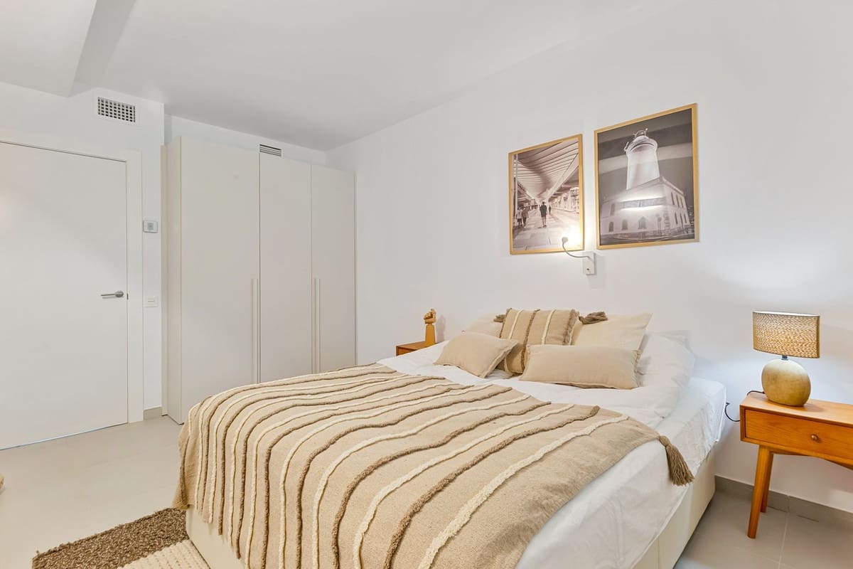 3 soveværelse Lejlighed til salg i Benalmadena Costa med swimmingpool garage - € 675.000 (Ref: 9976242)