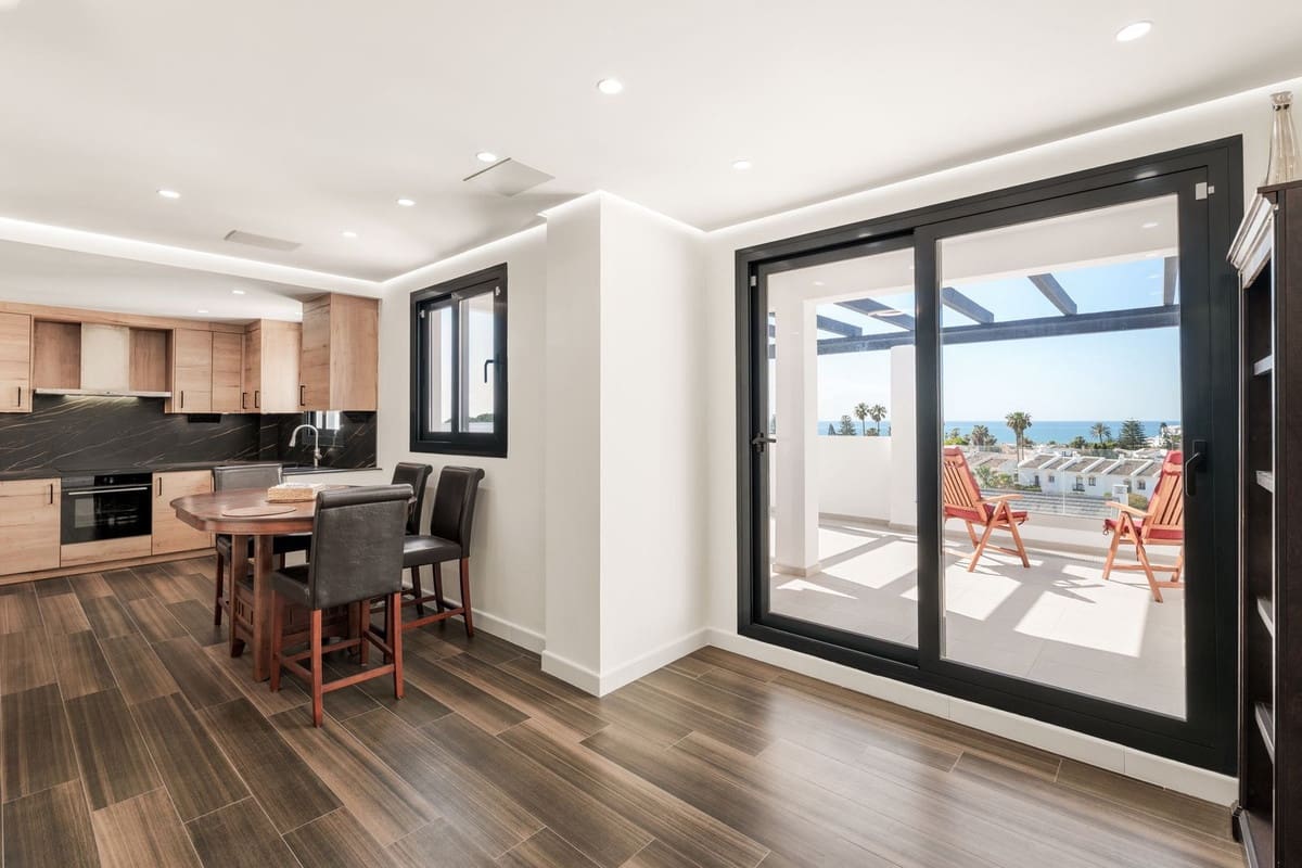 3 sovrum Lägenhet till salu i Estepona med pool - 650 000 € (Ref: 9976243)