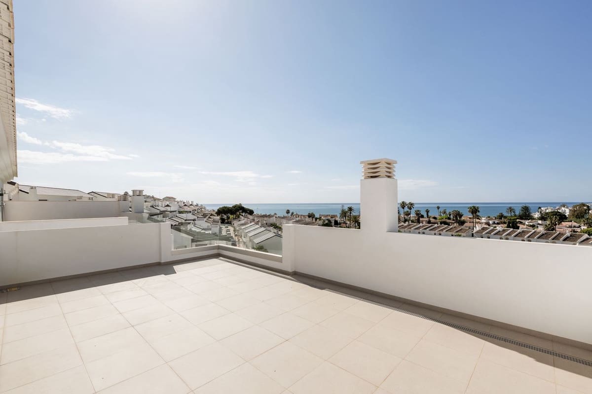 3 sovrum Lägenhet till salu i Estepona med pool - 650 000 € (Ref: 9976243)