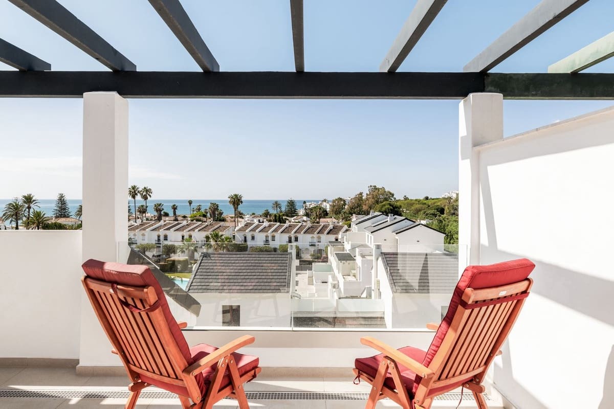 3 sovrum Lägenhet till salu i Estepona med pool - 650 000 € (Ref: 9976243)