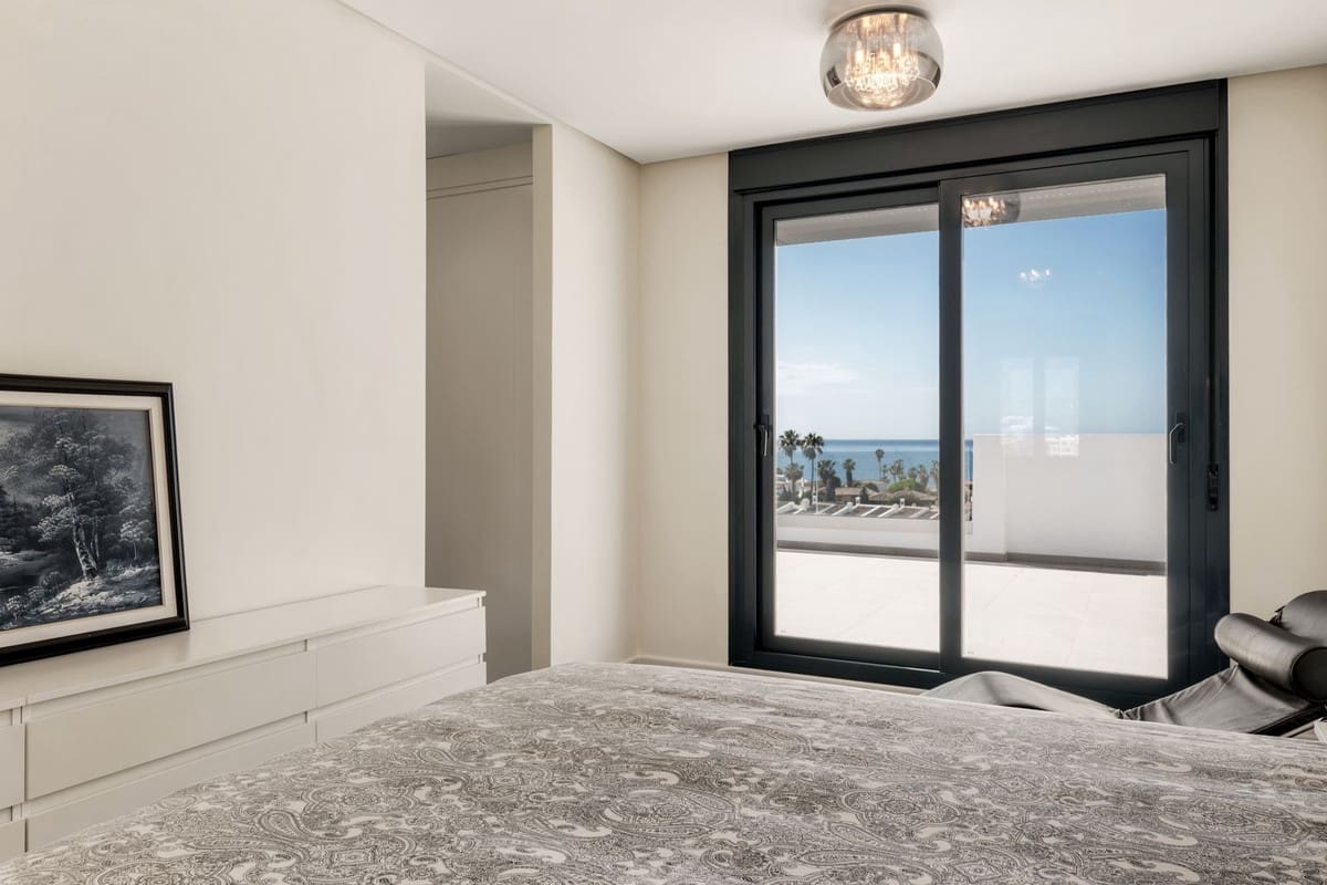 3 sovrum Lägenhet till salu i Estepona med pool - 650 000 € (Ref: 9976243)