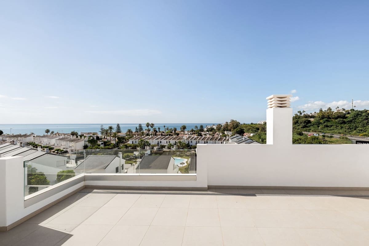 3 sovrum Lägenhet till salu i Estepona med pool - 650 000 € (Ref: 9976243)