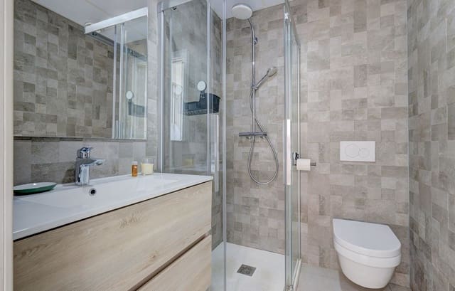 3 soveværelse Lejlighed til salg i Benalmádena med swimmingpool - € 680.000 (Ref: 9976244)