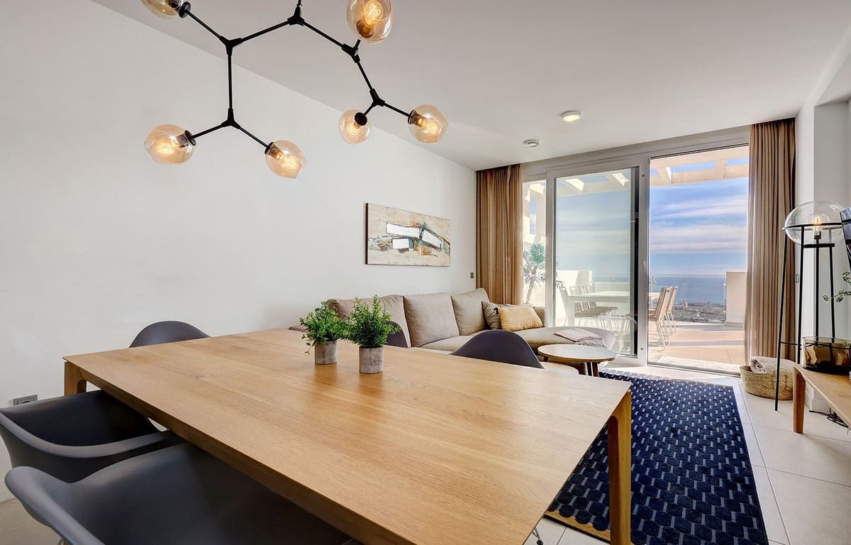 3 soveværelse Lejlighed til salg i Benalmadena med swimmingpool - € 680.000 (Ref: 9976244)