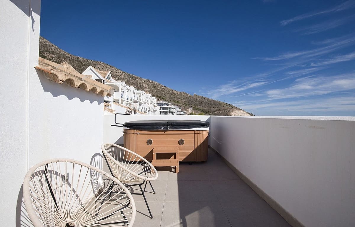 3 soveværelse Lejlighed til salg i Benalmadena med swimmingpool - € 680.000 (Ref: 9976244)