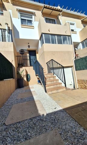4 soverom Hus til salgs i Marbella med svømmebasseng garasje - € 673 000 (Ref: 9976247)