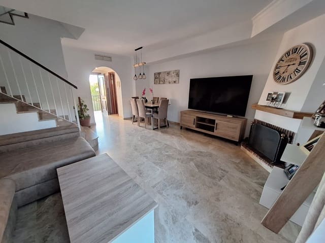 4 soverom Hus til salgs i Marbella med svømmebasseng garasje - € 673 000 (Ref: 9976247)