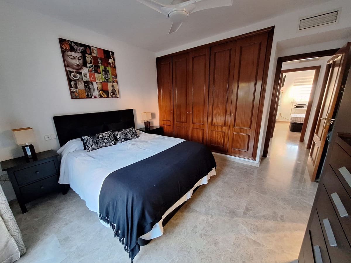 4 soverom Hus til salgs i Marbella med svømmebasseng garasje - € 673 000 (Ref: 9976247)