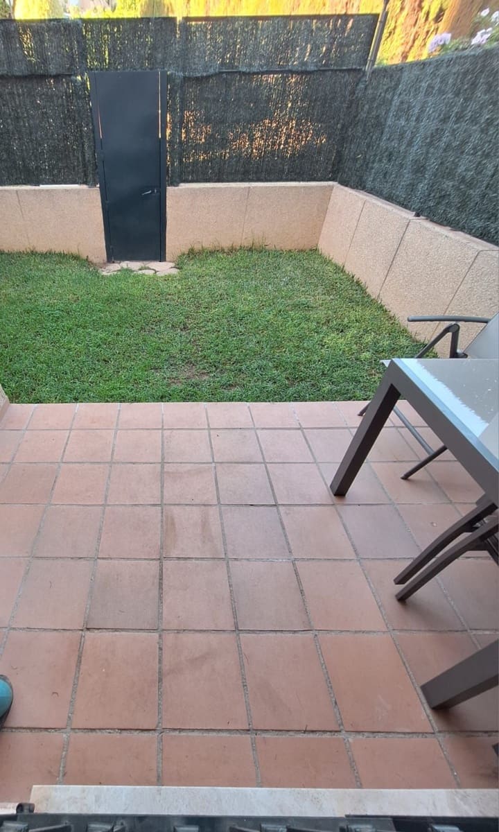 4 soverom Hus til salgs i Marbella med svømmebasseng garasje - € 673 000 (Ref: 9976247)