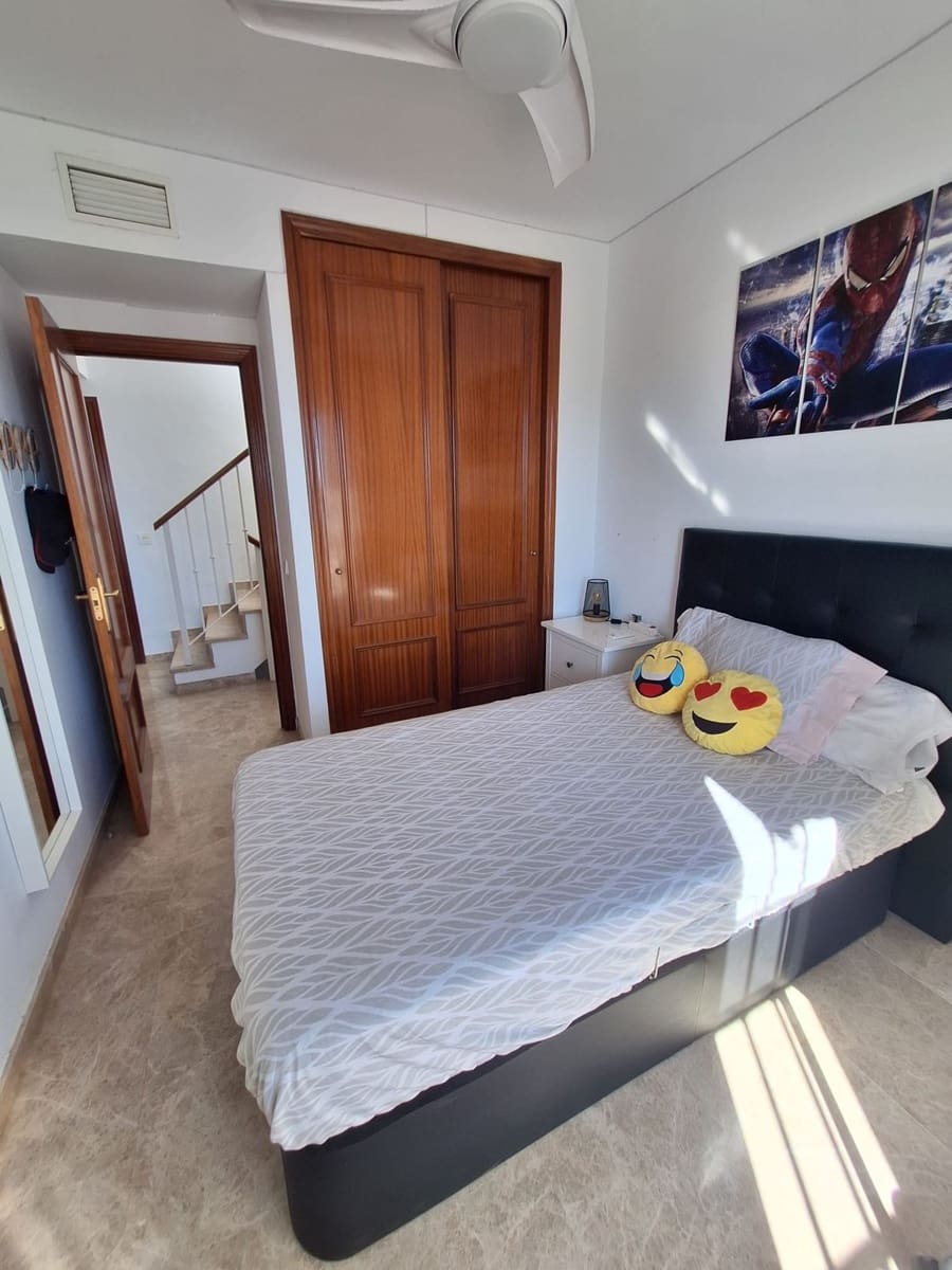 4 soverom Hus til salgs i Marbella med svømmebasseng garasje - € 673 000 (Ref: 9976247)