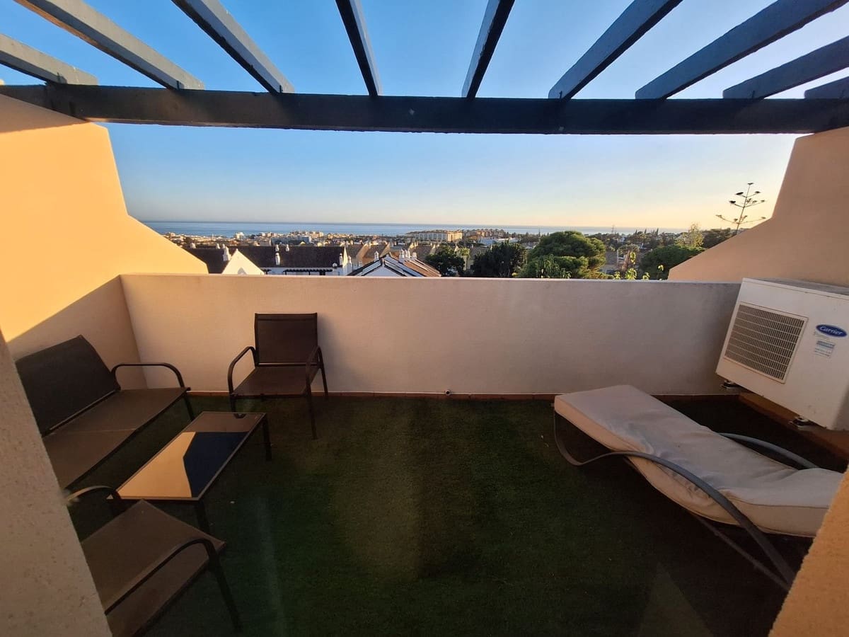 4 soverom Hus til salgs i Marbella med svømmebasseng garasje - € 673 000 (Ref: 9976247)