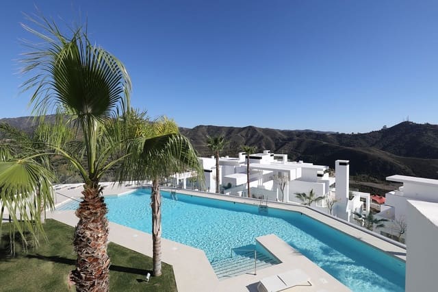 Apartamento de 2 habitaciones en Ojen en venta con piscina garaje - 745.000 € (Ref: 9976248)