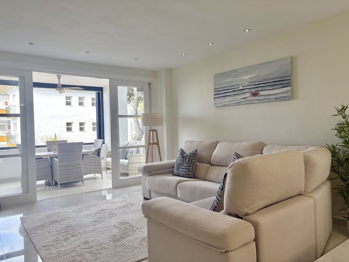 2 soverom Leilighet til salgs i Elviria med svømmebasseng - € 650 000 (Ref: 9976249)