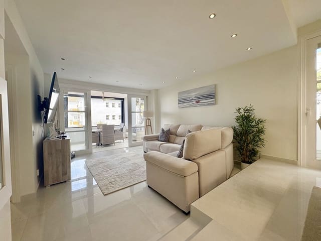2 soverom Leilighet til salgs i Elviria, Marbella med svømmebasseng - € 650 000 (Ref: 9976249)