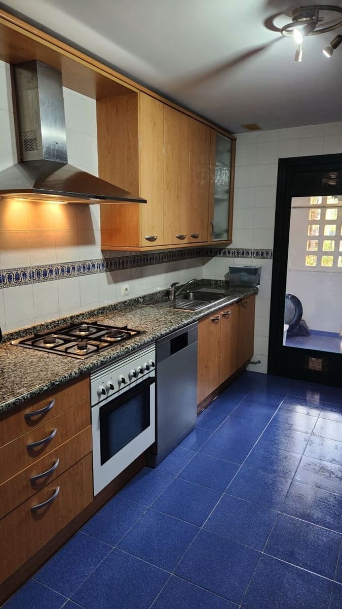2 quarto Apartamento para venda em Marbella com piscina - 656 000 € (Ref: 9976253)