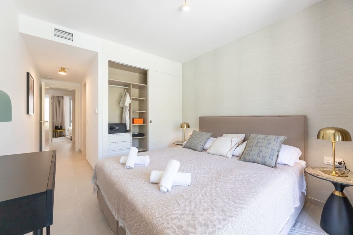 2 soverom Leilighet til salgs i Elviria med svømmebasseng - € 730 000 (Ref: 9976254)