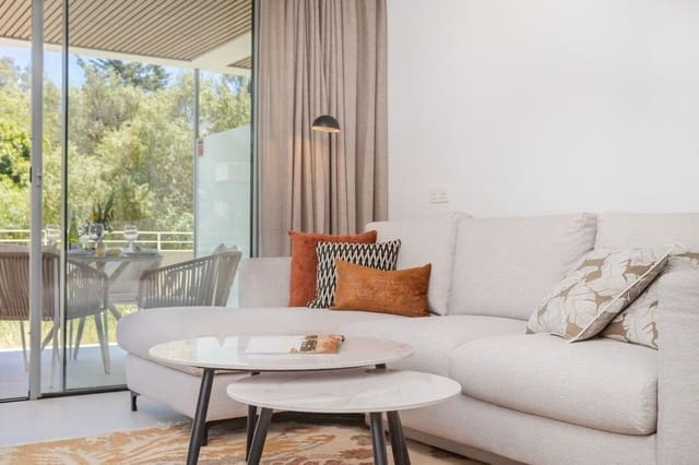 2 soveværelse Lejlighed til salg i Elviria, Marbella med swimmingpool - € 730.000 (Ref: 9976254)