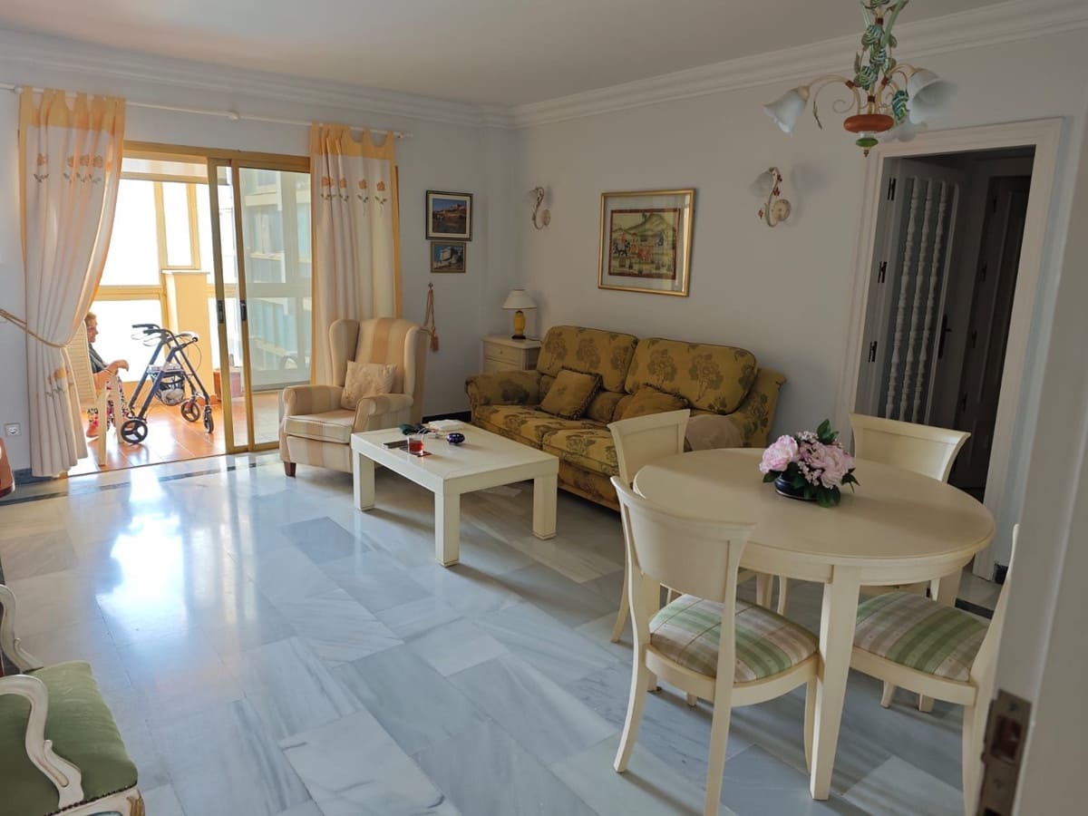 2 bedroom Apartment for sale in Marbella with pool garage - € 690,000 (Ref: 9976256)