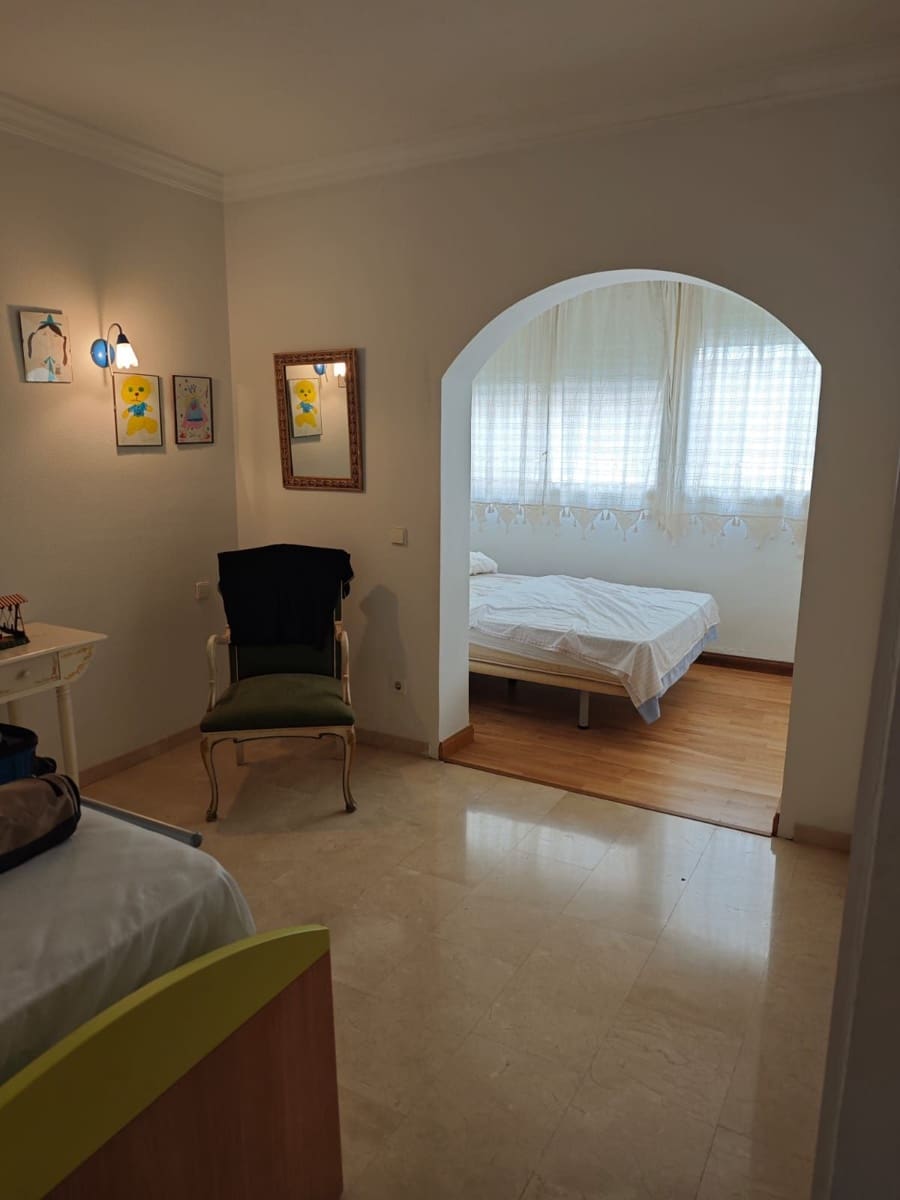 2 bedroom Apartment for sale in Marbella with pool garage - € 690,000 (Ref: 9976256)