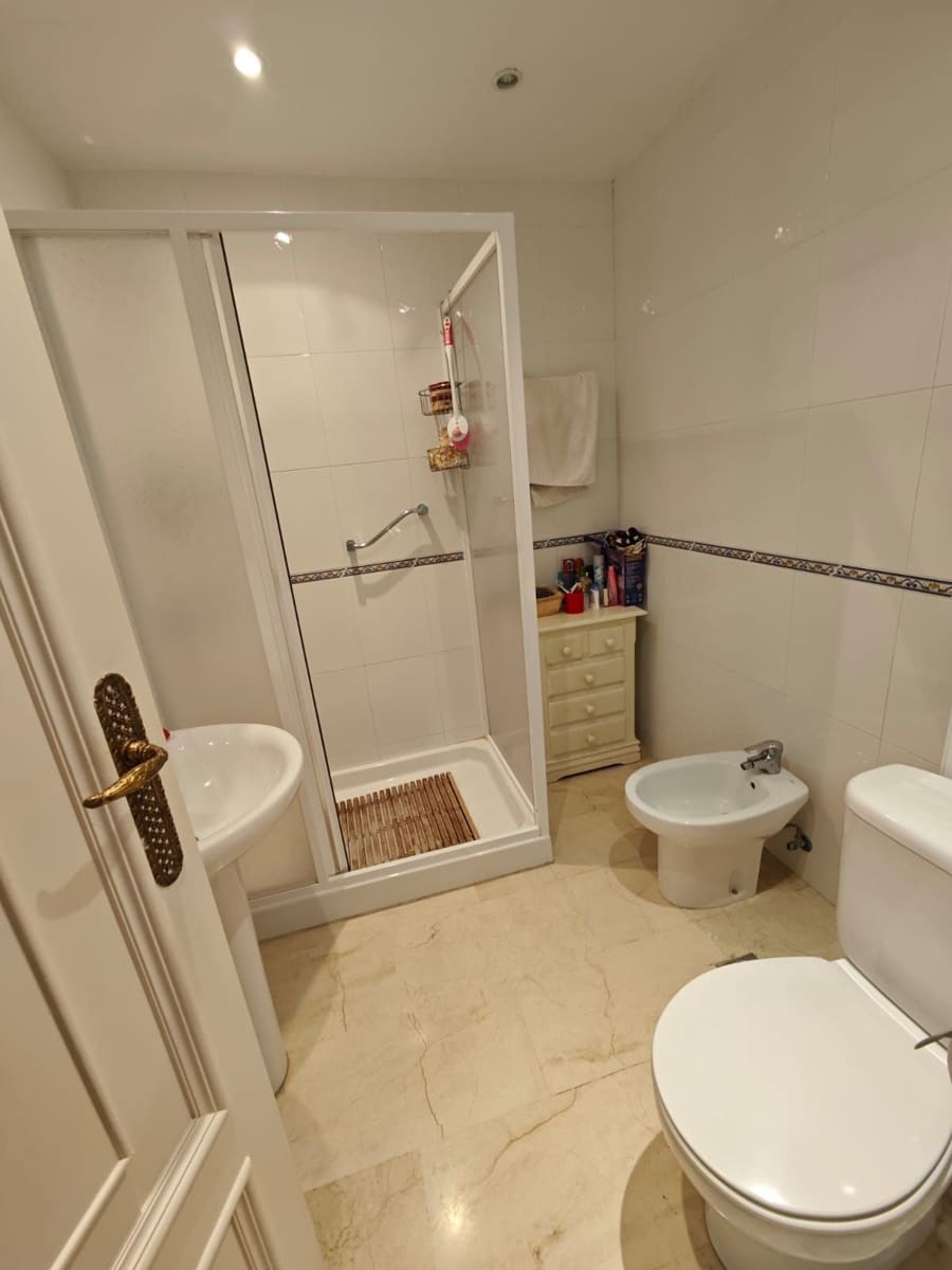 2 bedroom Apartment for sale in Marbella with pool garage - € 690,000 (Ref: 9976256)