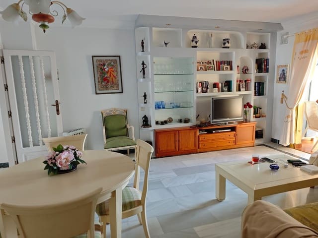 2 bedroom Apartment for sale in Marbella with pool garage - € 690,000 (Ref: 9976256)