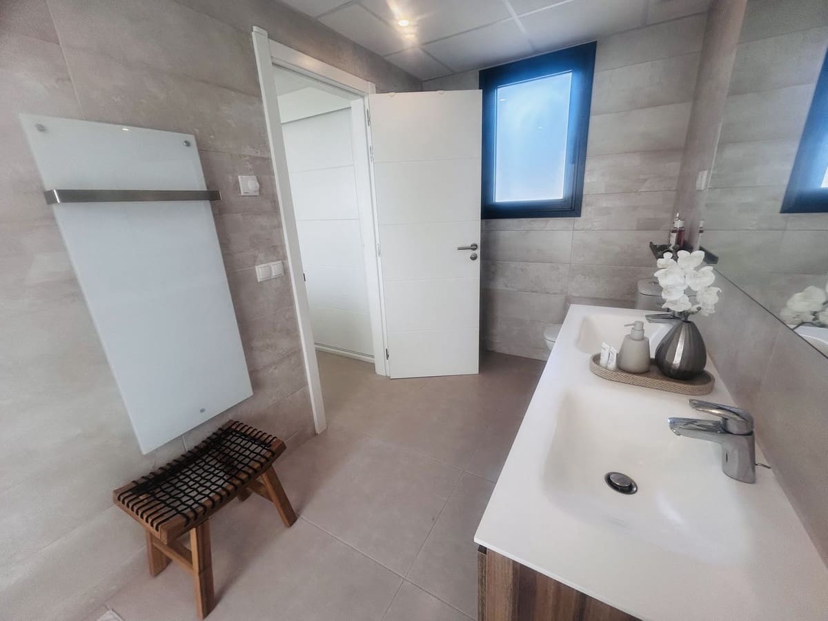 3 soverom Leilighet til salgs i Mijas Golf med svømmebasseng garasje - € 719 000 (Ref: 9976258)