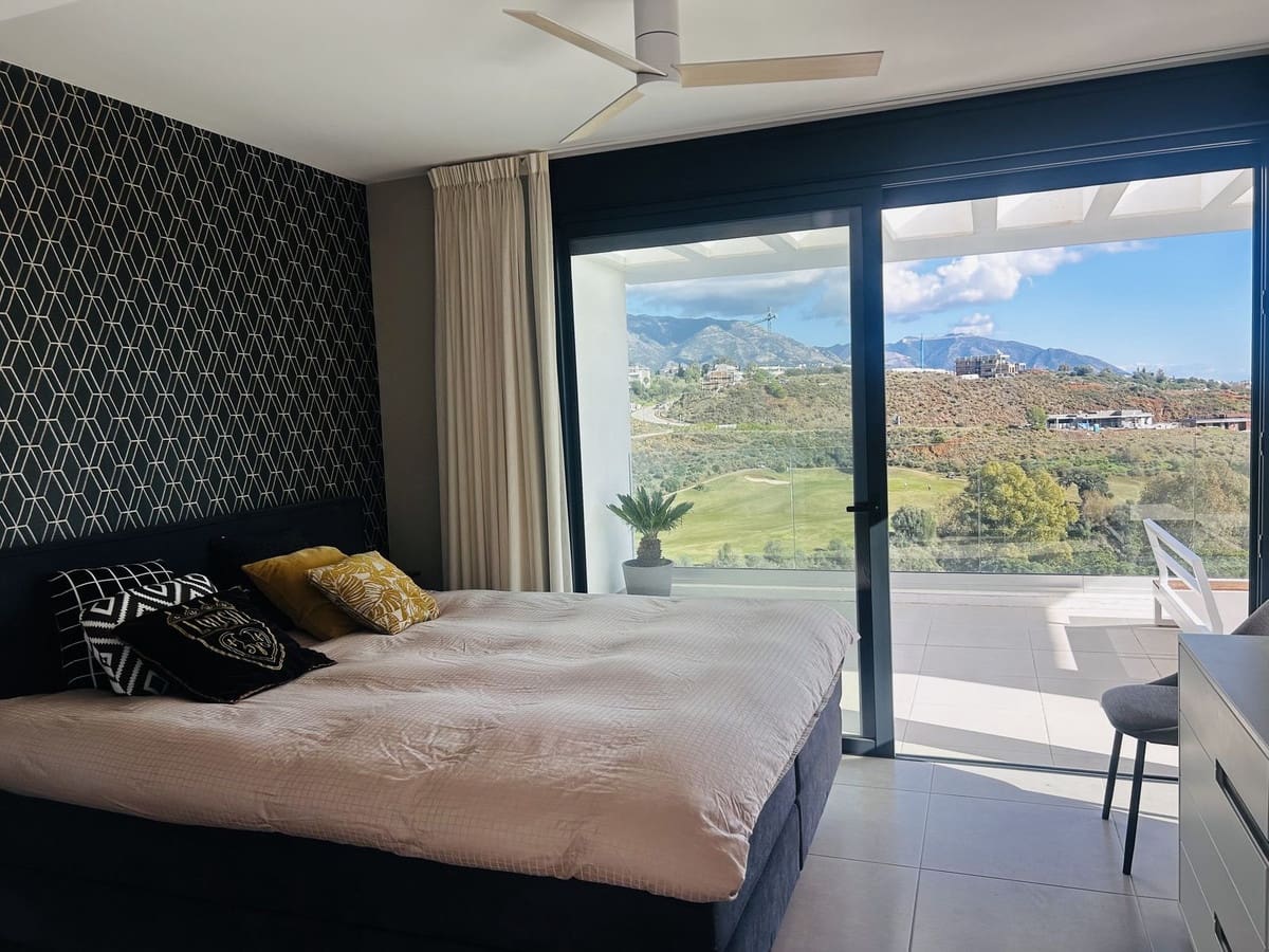 3 soverom Leilighet til salgs i Mijas Golf med svømmebasseng garasje - € 719 000 (Ref: 9976258)