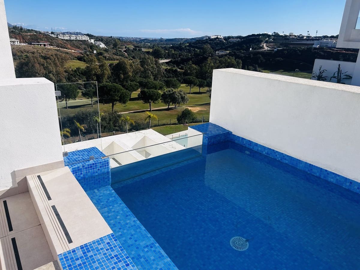 3 soverom Leilighet til salgs i Mijas Golf med svømmebasseng garasje - € 719 000 (Ref: 9976258)