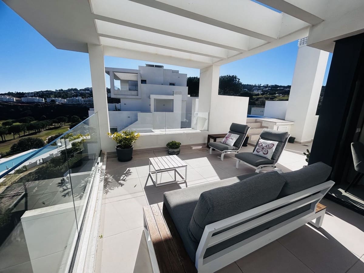 3 soverom Leilighet til salgs i Mijas Golf med svømmebasseng garasje - € 719 000 (Ref: 9976258)