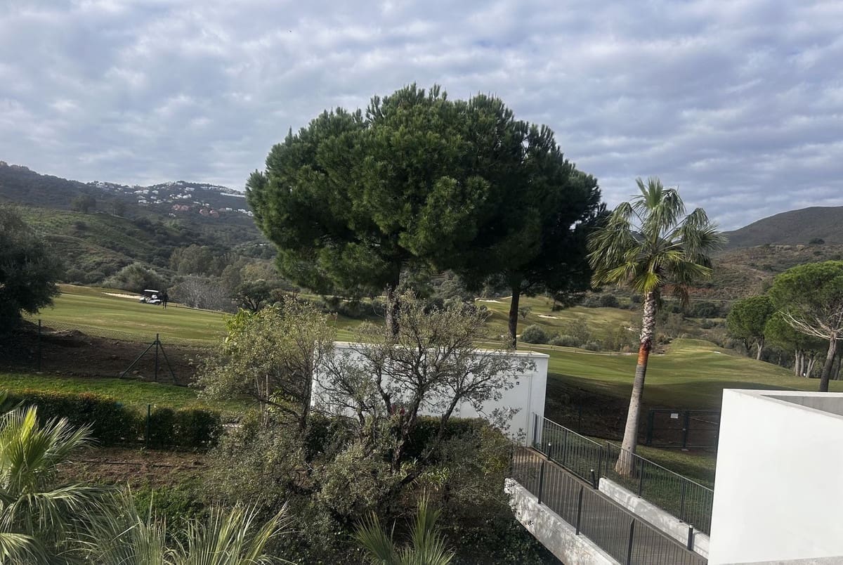3 soverom Leilighet til salgs i Mijas Golf med svømmebasseng garasje - € 719 000 (Ref: 9976258)