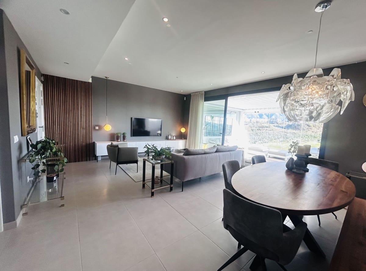 3 soverom Leilighet til salgs i Mijas Golf med svømmebasseng garasje - € 719 000 (Ref: 9976258)