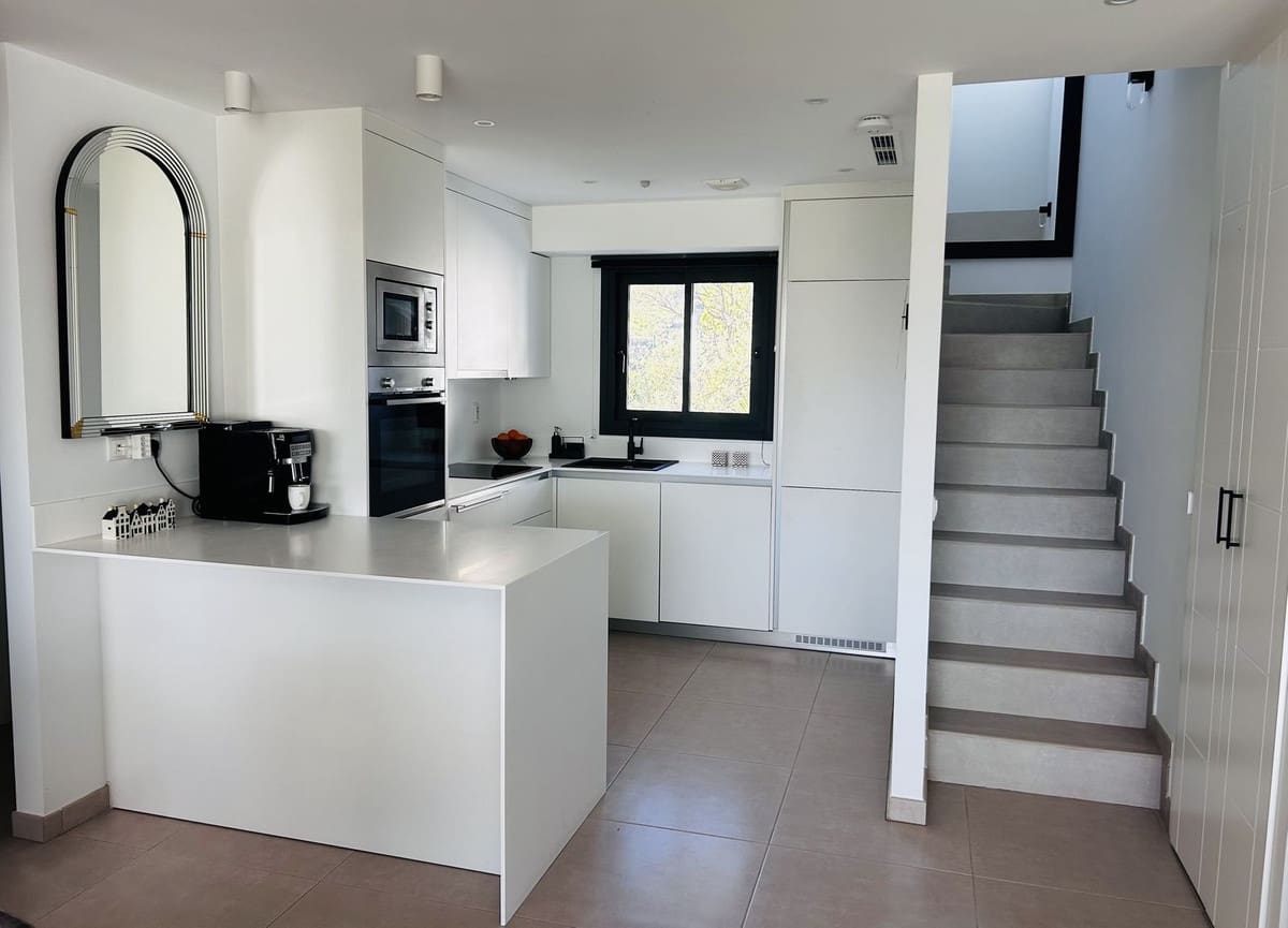 3 soverom Leilighet til salgs i Mijas Golf med svømmebasseng garasje - € 719 000 (Ref: 9976258)