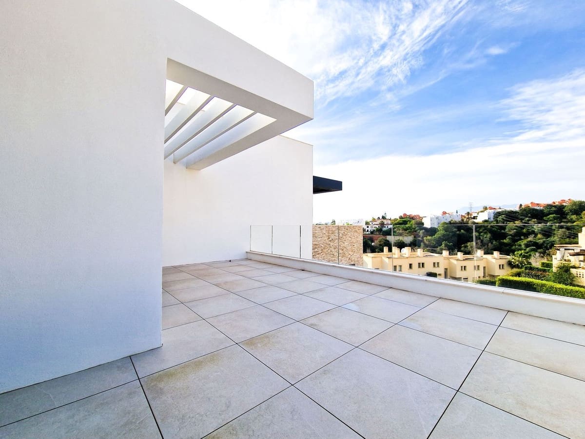 2 Zimmer Apartment zu verkaufen in Artola mit Pool Garage - 690.000 € (Ref: 9976264)