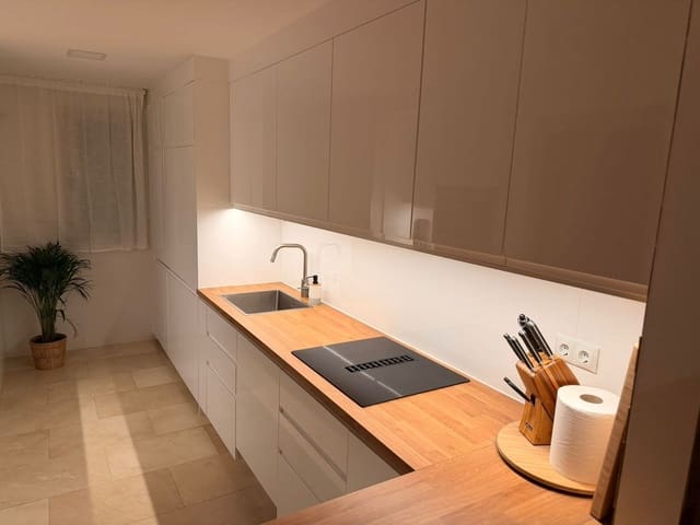 2 soverom Leilighet til salgs i El Paraíso, Benahavís med svømmebasseng - € 650 000 (Ref: 9976265)