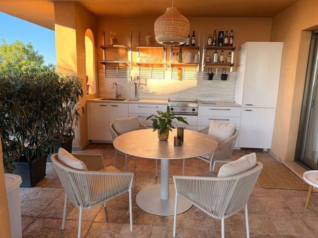2 soverom Leilighet til salgs i El Paraíso, Benahavís med svømmebasseng - € 650 000 (Ref: 9976265)