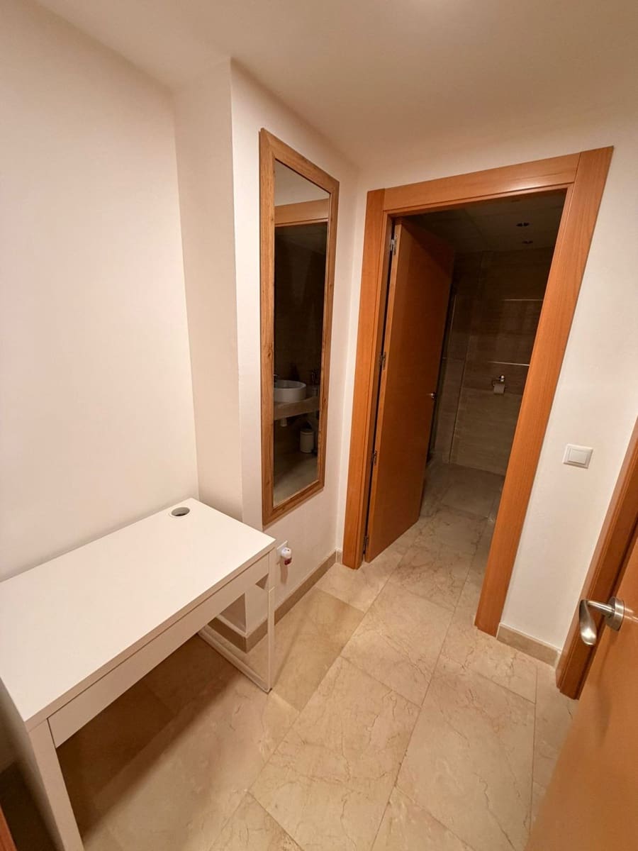 2 bedroom Apartment for sale in Benahavis with pool - € 650,000 (Ref: 9976265)