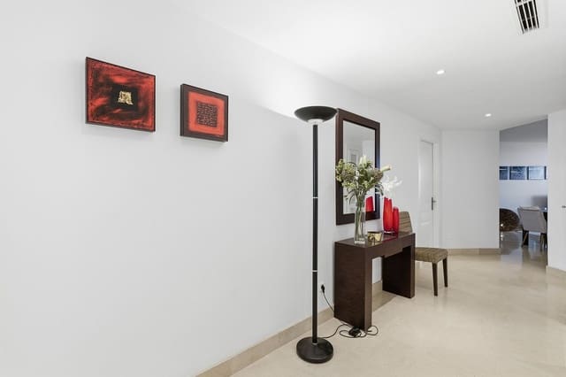 3 camera da letto Appartamento in vendita in Nueva Andalucia, Marbella con piscina - 695.000 € (Rif: 9976266)