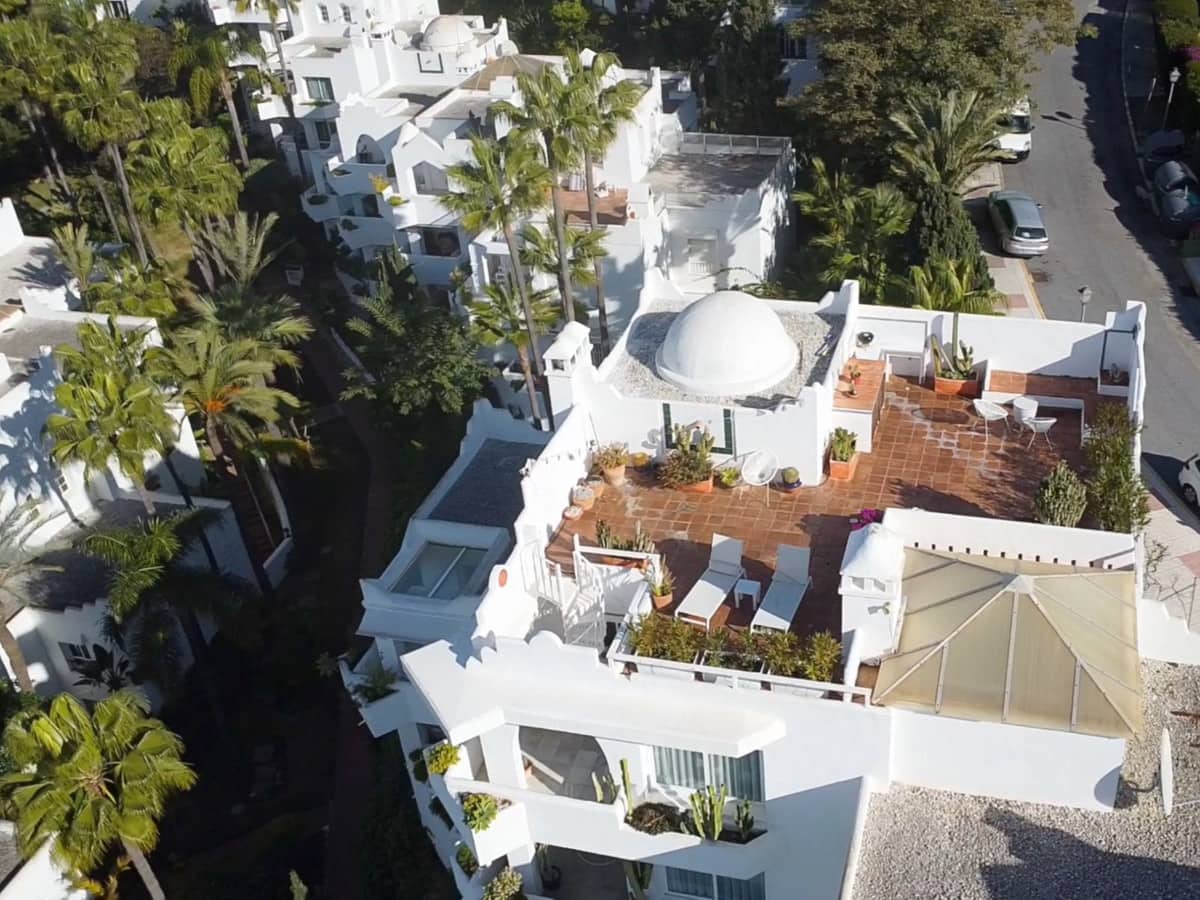 2 bedroom Apartment for sale in La Reserva with pool - € 668,900 (Ref: 9976268)